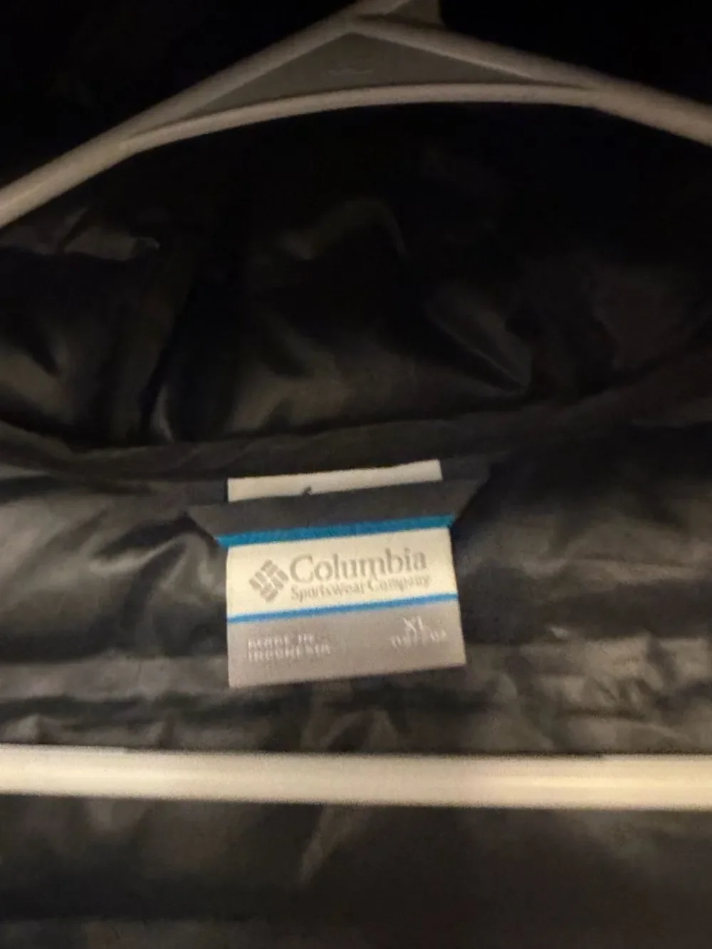 Columbia black hooded puffer packable jacket coat down fill youth XL 18/20